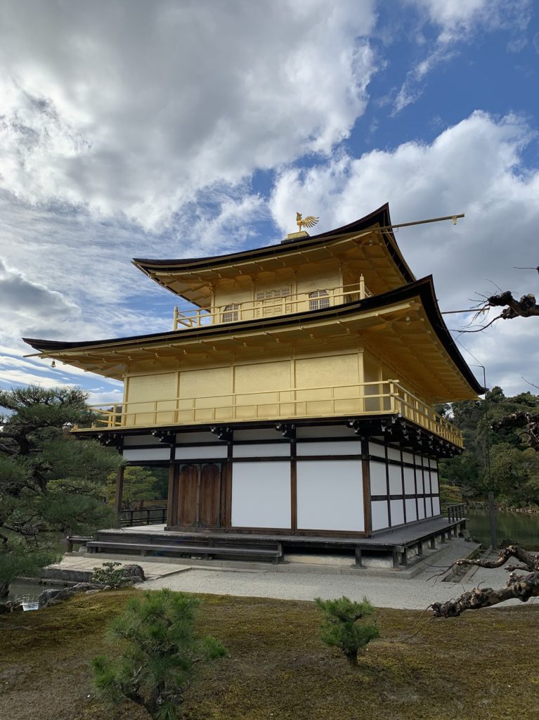 Vue rapprochée du Pavillon d'or