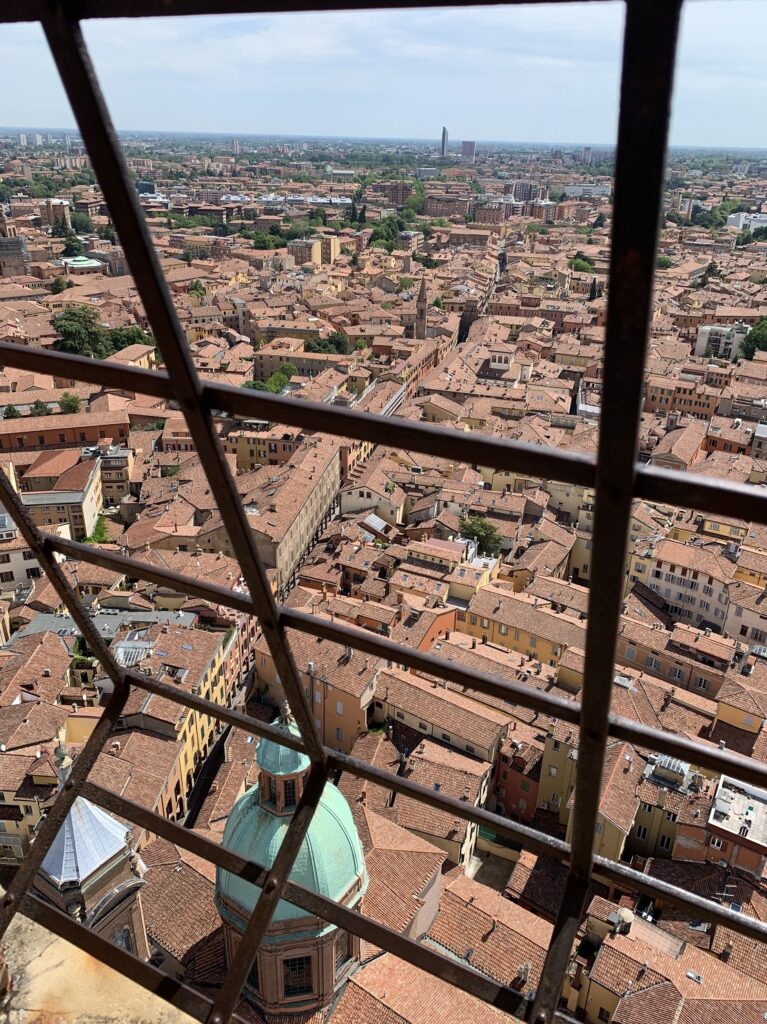 Vue sur la Via San Vitale depuis la tour Asinelli