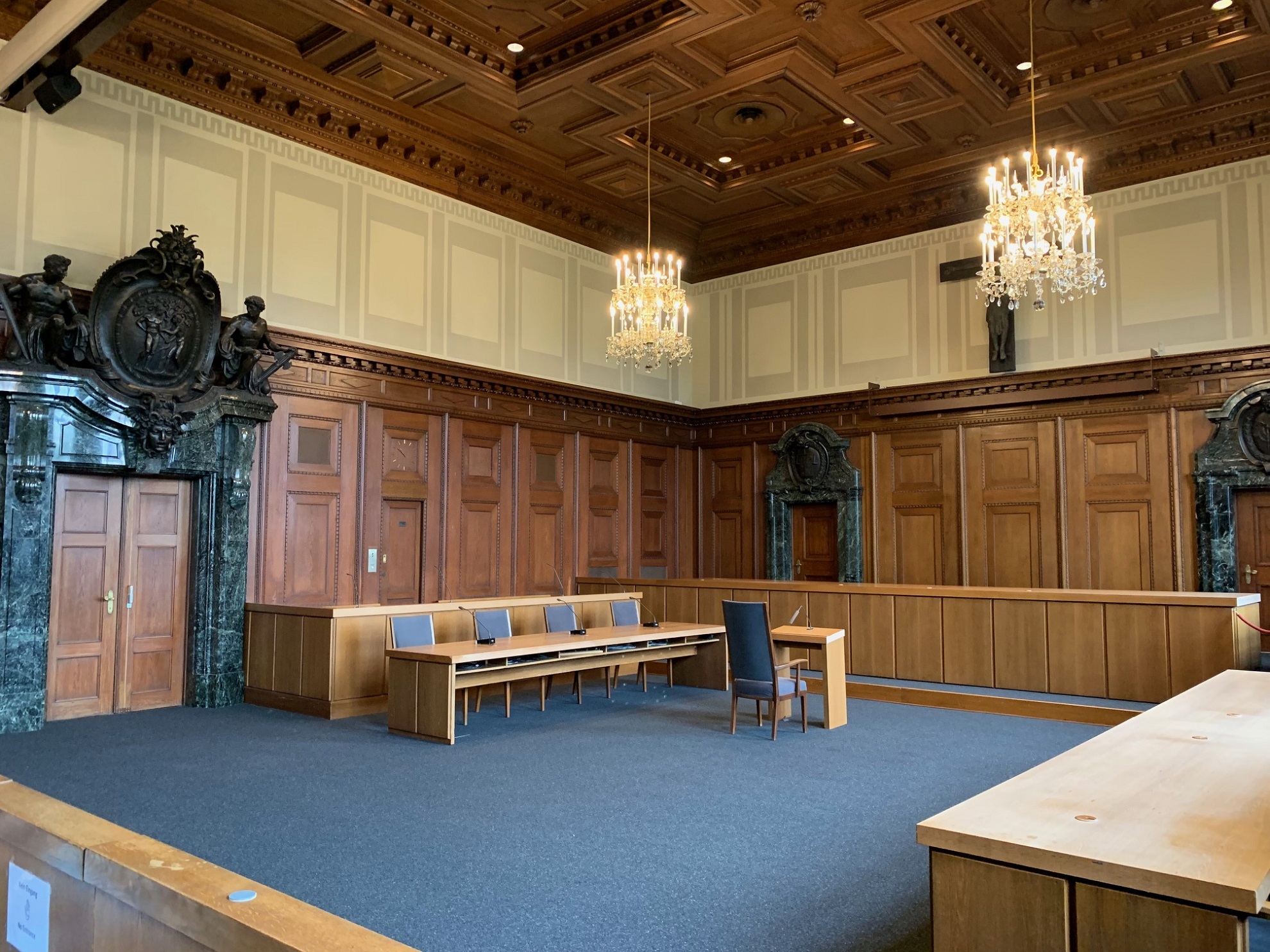 L'intérieur de la salle 600 du procès de Nuremberg