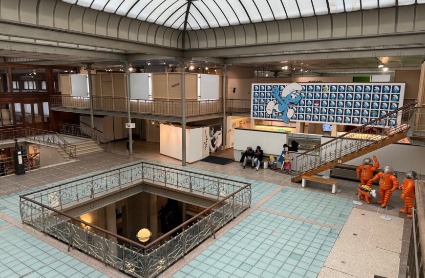 Vue sur l'étage du musée, avec l'exposition permanente