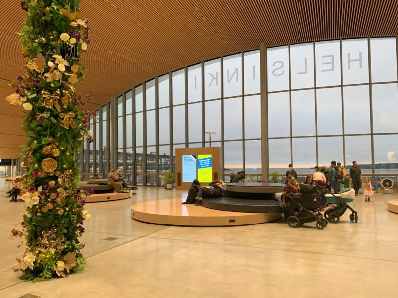 L'intรฉrieur du terminal du port ouest de Helsinki (Lรคnsisatama)