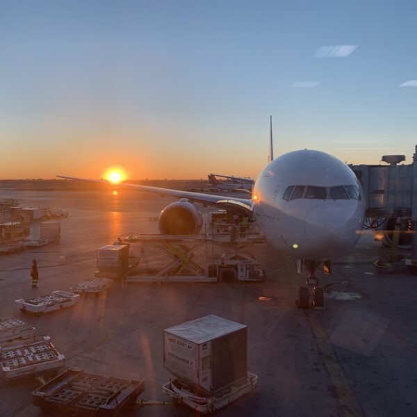 Un Boeing 777-300ER d'Air France à l'aéroport de Toronto-Pearson