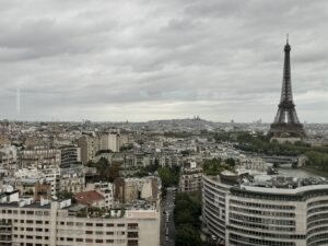 La vue panoramique depuis le haut de la Maison de la radio et de la Musique