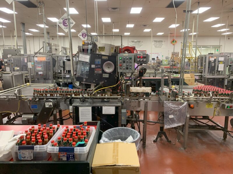 La chaîne de production de l'usine Tabasco à Avery Island