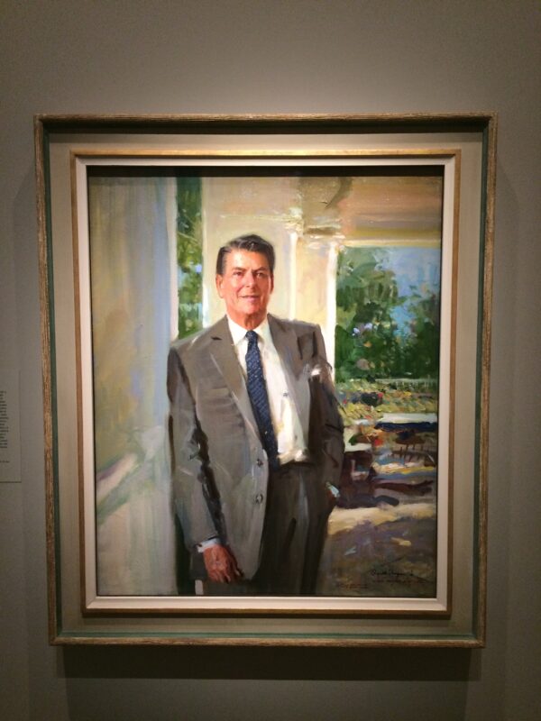 Le portrait de Ronald Reagan exposé dans le Hall of Presidents du National Portrait Gallery de Washington