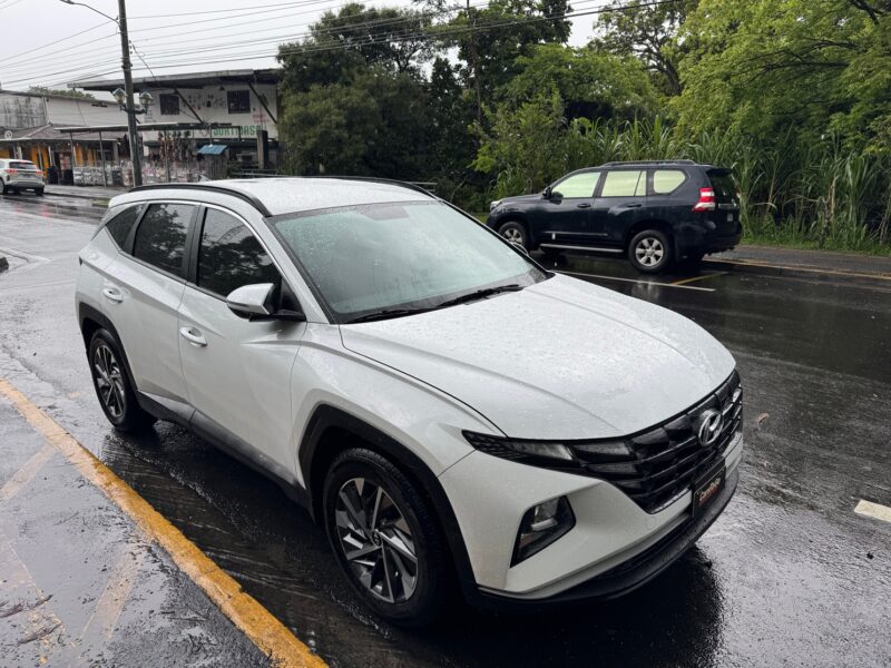 La voiture de location garée à El Valle de Antón, après un orage