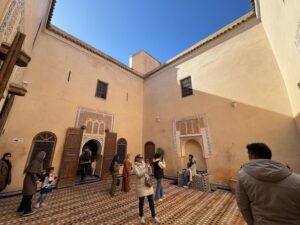Une autre cour, près des appartements privés du palais de la Bahia à Marrakech (Maroc)