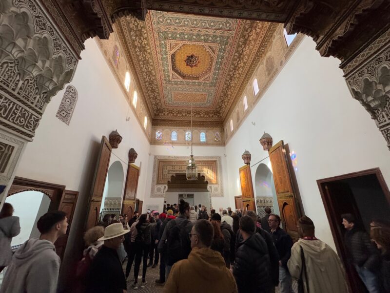 L'intérieur des appartements privés du palais de la Bahia, à Marrakech (Maroc)