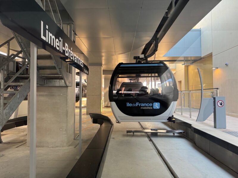 La gare de Limeil-Brévannes, sur le trajet de la ligne 1 du téléphérique d'Île-de-France