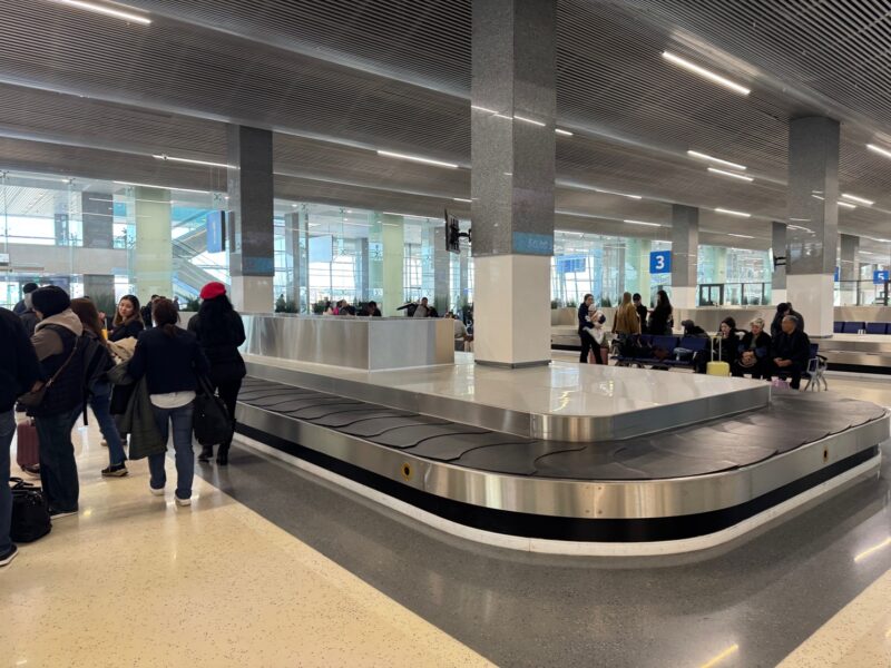 Les tapis de livraison des bagages de mon vol SCAT Airlines, à l'arrivée à l'aéroport de Chimkent (Kazakhstan)
