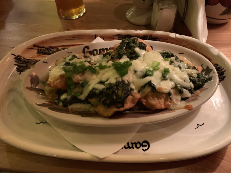 Un peu moins copieux, mais pas moins léger : les pierogis servis au Kurna Chata, l'un des meilleurs restaurants de Wroclaw (Pologne)