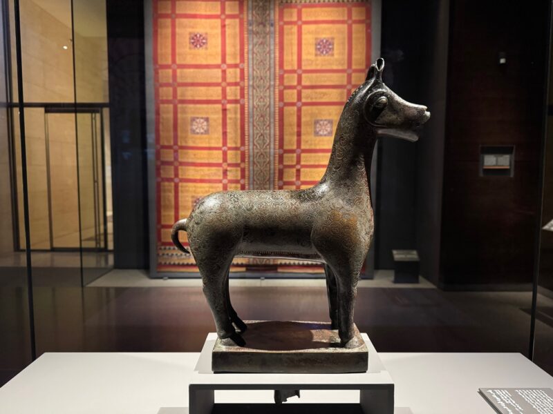 "The Doha Hind", une sculpture qui décorait jadis une fontaine d'un palais en Andalousie, est l'une des pièces maîtresses du musée