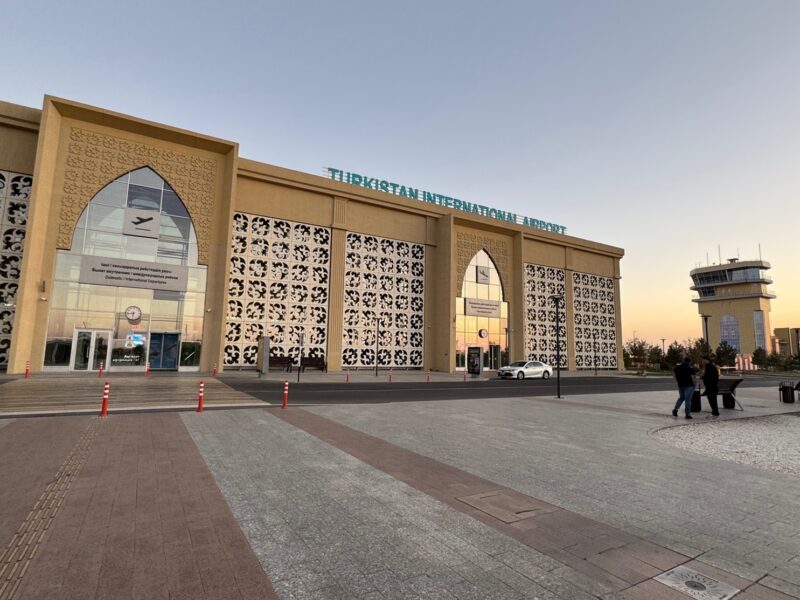 Le terminal moderne de l'aéroport international de Turkestan (Kazakhstan), inauguré en septembre 2020