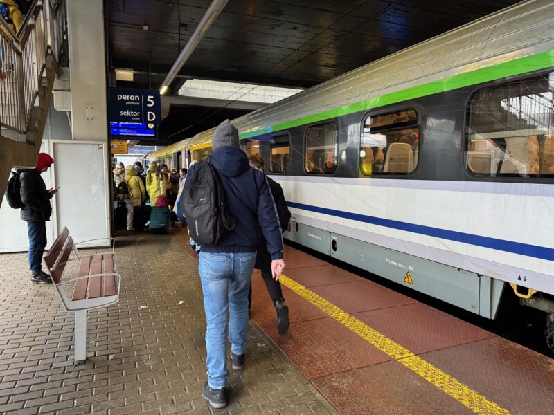 Mon arrivée sur le quai de la gare de Poznan, après un trajet d'environ 3h depuis Varsovie