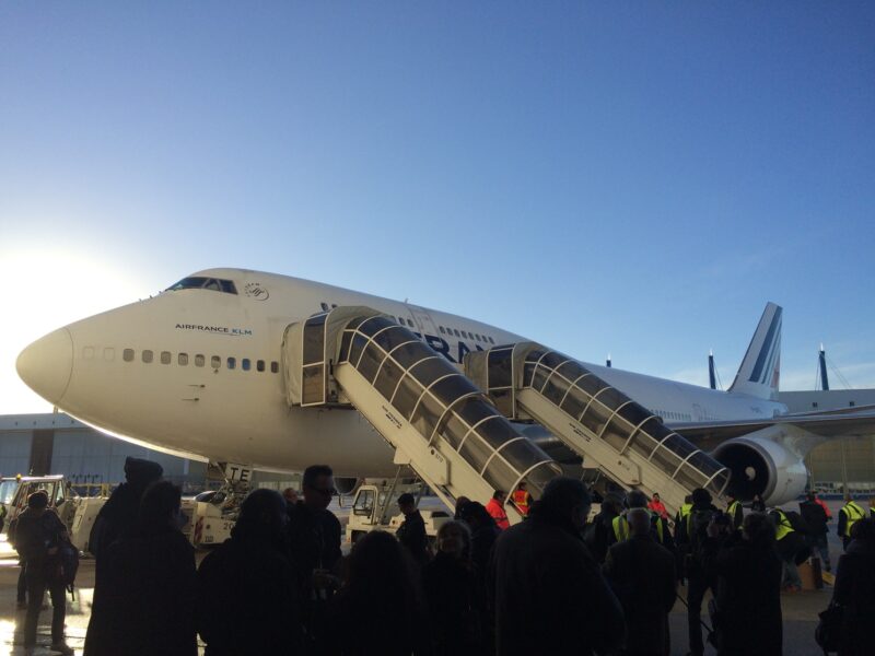 L'arrivée du dernier vol d'Air France en 747-400 (F-GITE), à l'aéroport de Roissy-Charles de Gaulle, le 14 janvier 2016