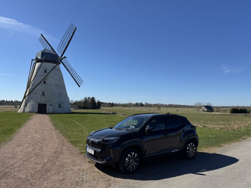 Le moulin à vent du manoir de Vihula, à l'entrée du domaine qui accueille aujourd'hui de nombreux touristes