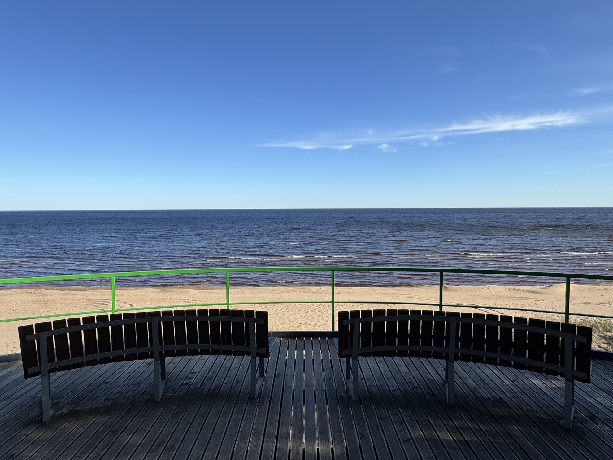 La plage de Kauksi, au bord du lac Peïpous qui constitue une frontière naturelle entre l'Estonie et la Russie