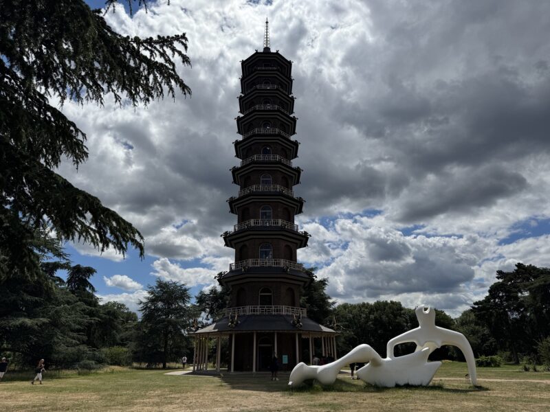 La Great Pagoda est devenu l'un des symboles de Kew Gardens à Londres