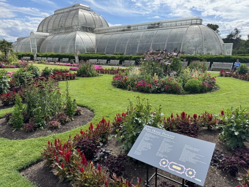 La Palm House est la serre victorienne iconique de Kew Gardens