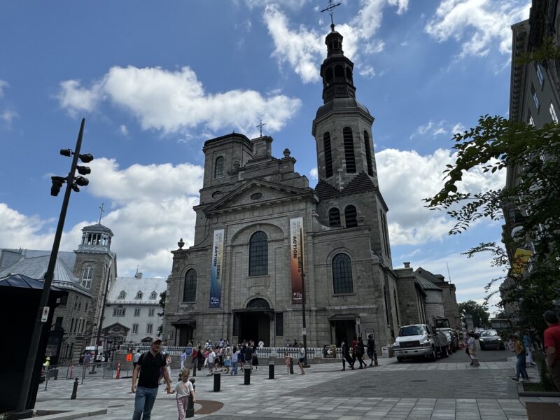 La basilique-cathédrale de Notre-Dame de Québec est la plus ancienne église catholique du Canada