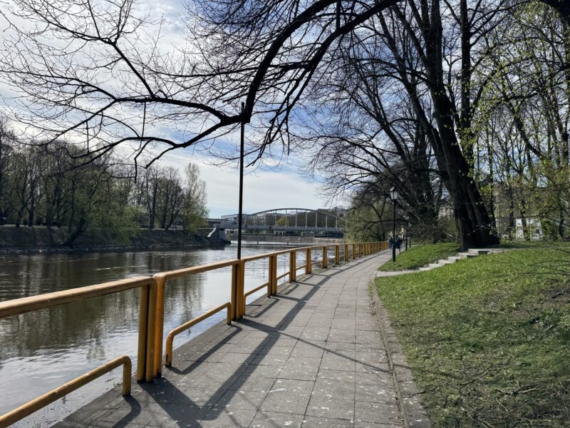 Les rives de la rivière Emajõgi, qui traverse Tartu, sont idéales pour la balade