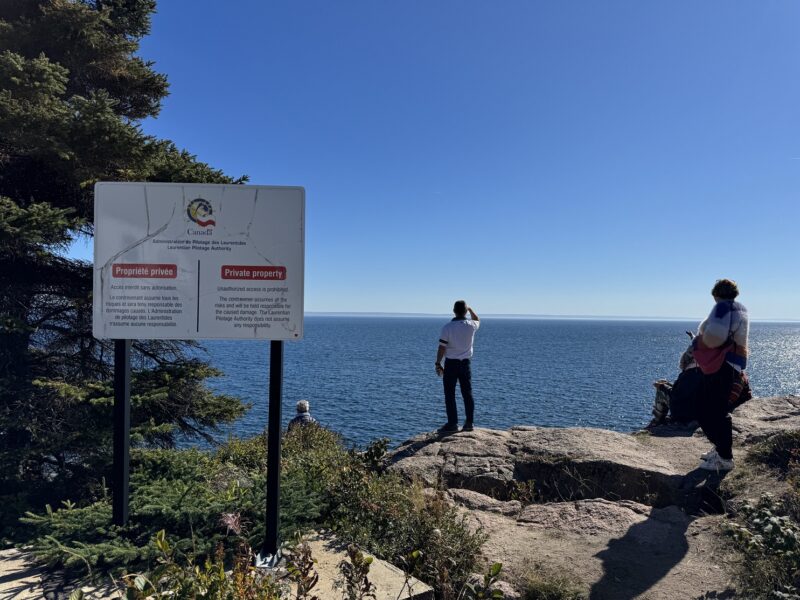 Le point de vue du Quai des Pilotes sur le fleuve Saint-Laurent, aux Escoumins